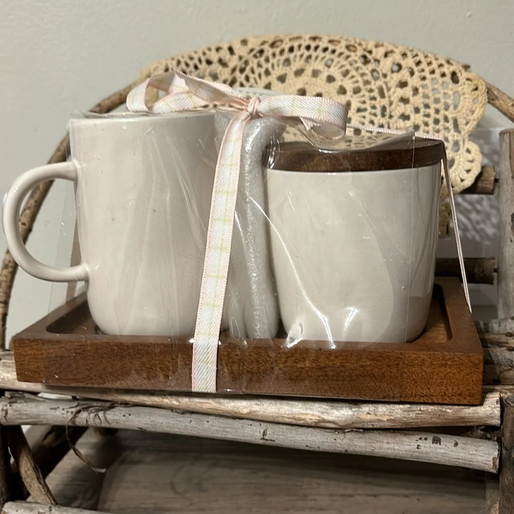 NEW RAE DUNN HIP HOP AND HOP TO IT Rabbit Sugar And Creamer Set